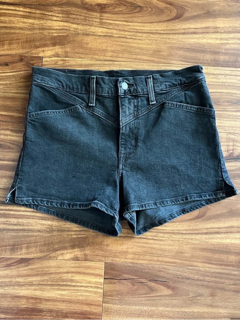 Levi’s shorts